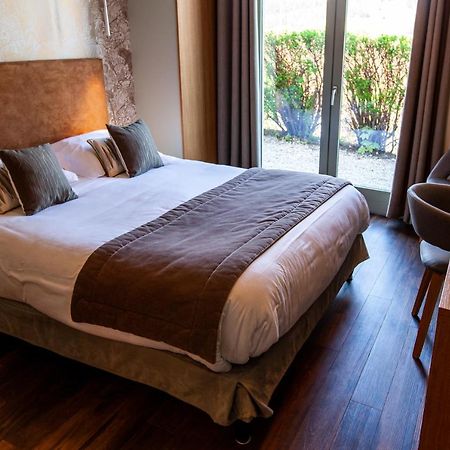 Logis Hotel Restaurant La Tour Dunières Eksteriør bilde