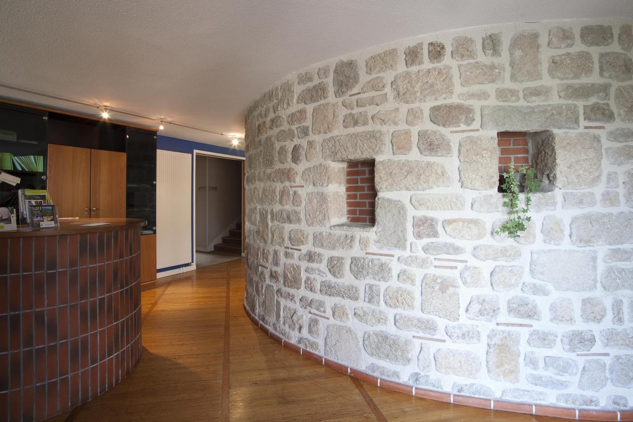Logis Hotel Restaurant La Tour Dunières Eksteriør bilde
