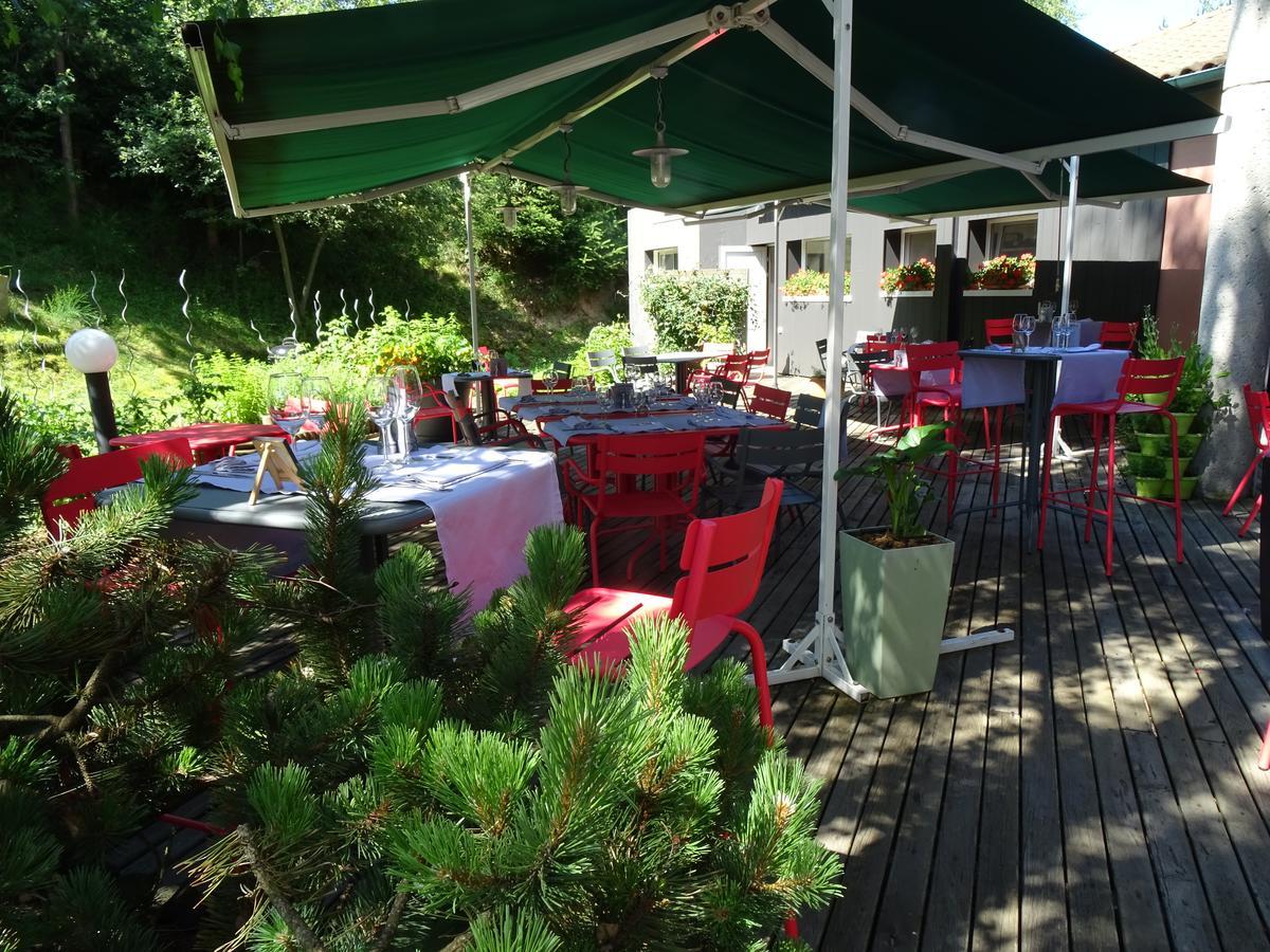 Logis Hotel Restaurant La Tour Dunières Eksteriør bilde