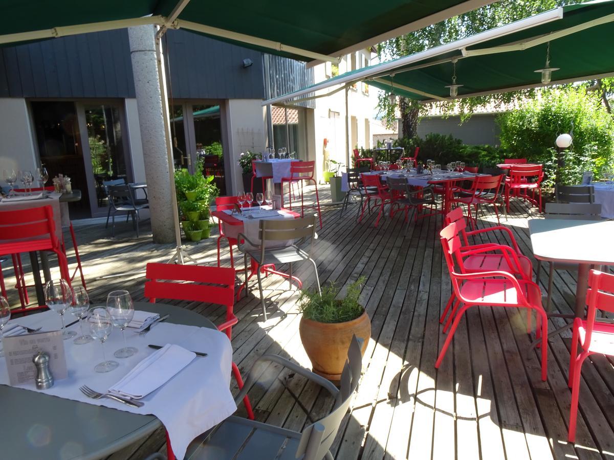 Logis Hotel Restaurant La Tour Dunières Eksteriør bilde
