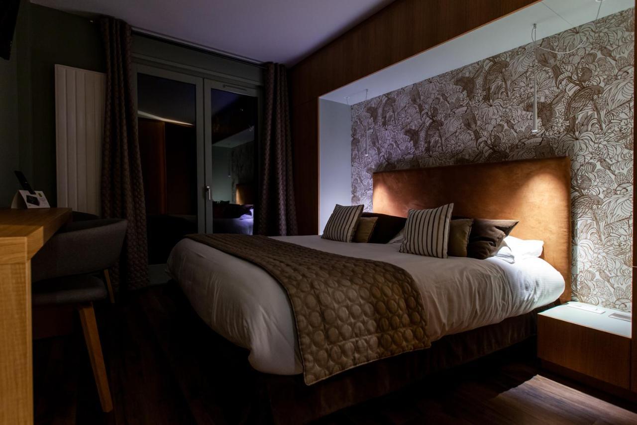 Logis Hotel Restaurant La Tour Dunières Eksteriør bilde