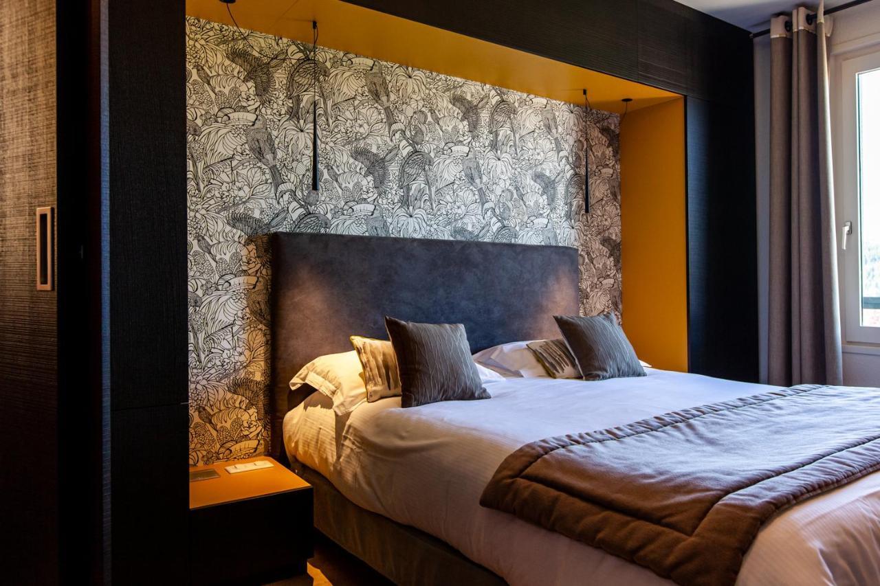 Logis Hotel Restaurant La Tour Dunières Eksteriør bilde